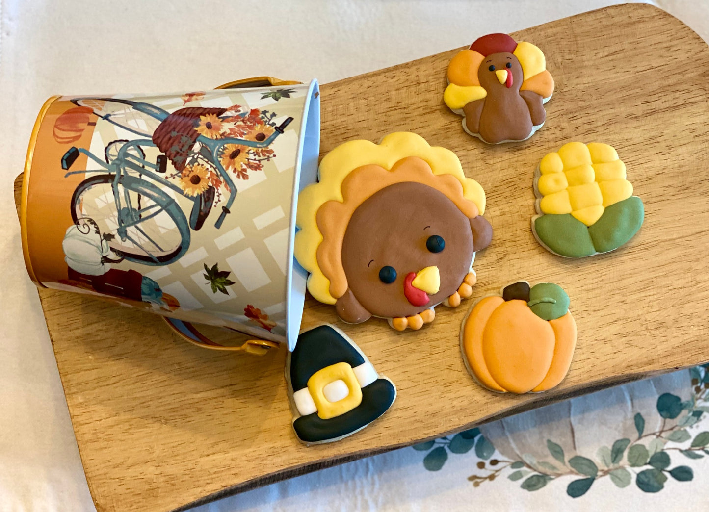 Thanksgiving Decorated Sugar Cookie